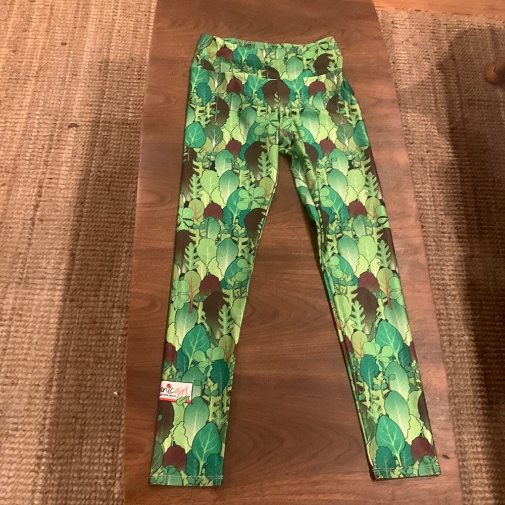 Gold sheep lettuce leggings